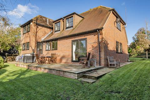 4 bedroom detached house for sale, The Luth, Billingshurst RH14