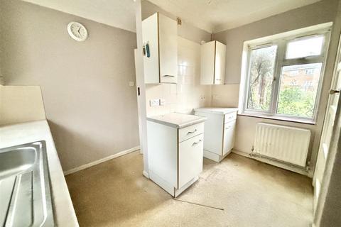 63 Barnes Crescent, Wimborne, BH21 2AY