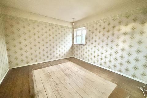 63 Barnes Crescent, Wimborne, BH21 2AY