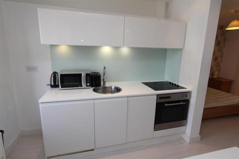 undefined, Manor Mills, Ingram Street