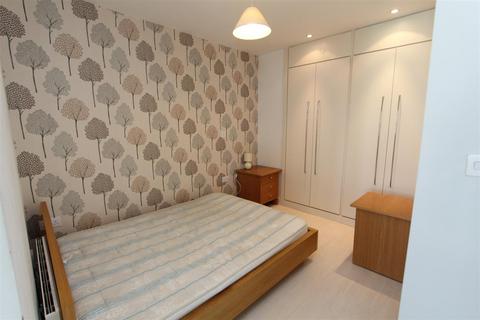 undefined, Manor Mills, Ingram Street