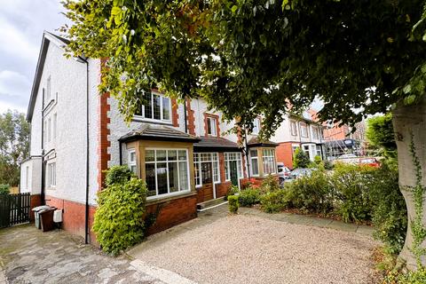 6 bedroom semi-detached house for sale, Otley Road, West Park, Leeds, West Yorkshire