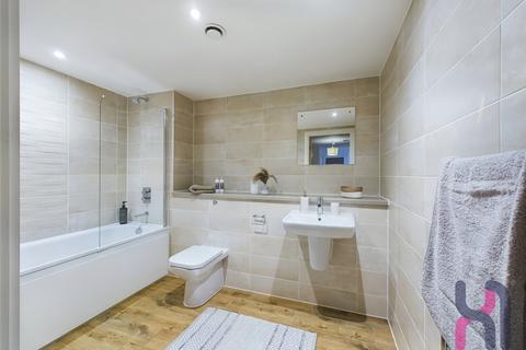 1 bedroom flat to rent, Manchester Waters, 3 Pomona Strand, Old Trafford, M16