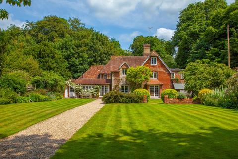 6 bedroom detached house for sale, Alresford Road, Preston Candover, Basingstoke, Hampshire, RG25