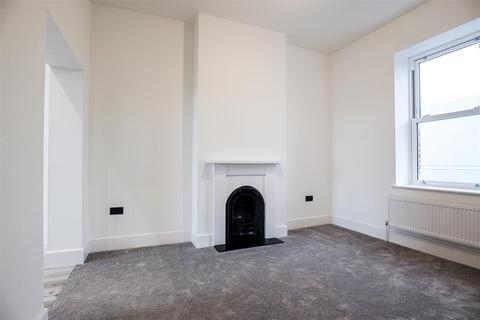 2 bedroom flat for sale, Bexhill Road, St. Leonards-On-Sea