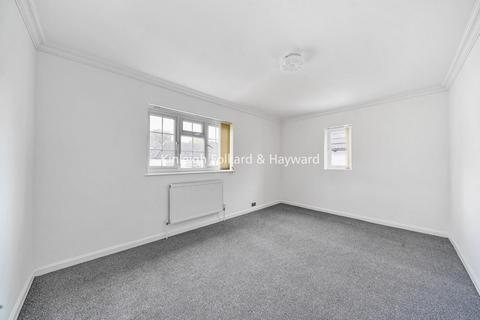 3 bedroom semi-detached house for sale, Ingleway, Finchley