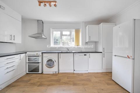 29 Ingleway, London, N12 0QP