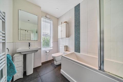 48 Bronson Road, London, SW20 8DY