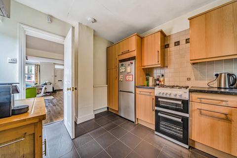 48 Bronson Road, London, SW20 8DY