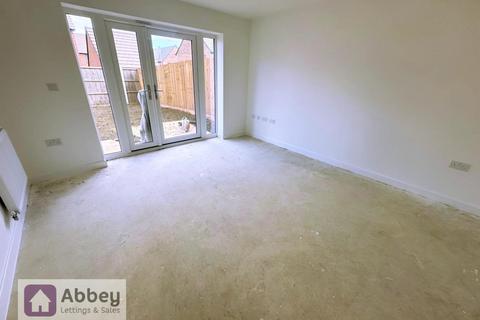 2 bedroom semi-detached bungalow to rent, Paragon Road, Leicester