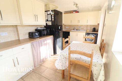 3 bedroom end of terrace house for sale, Merton Avenue, Gorleston