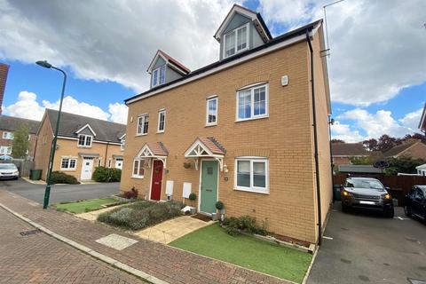 4 bedroom townhouse for sale, Caithness Close, Orton Northgate, Peterborough