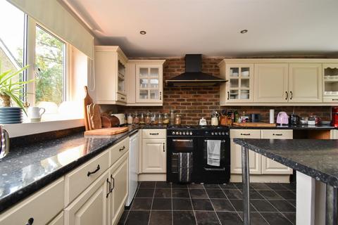 5 bedroom detached house for sale, Wadhurst Close, St. Leonards-On-Sea