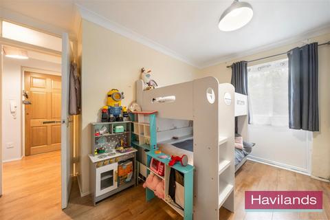 38 Clyfton Close, Broxbourne, EN10 6NX
