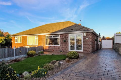 2 bedroom semi-detached bungalow for sale, The Close, Wakefield WF4