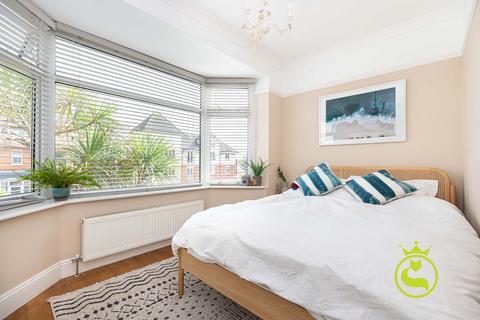 2 bedroom flat for sale, Burnaby Road, Bournemouth BH4