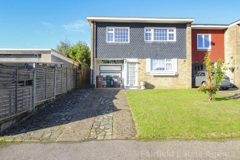 3 bedroom link detached house for sale, On The Hill, Carpenders Park