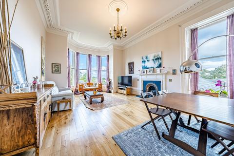 16a Bruce Road, Glasgow, G41 5EJ
