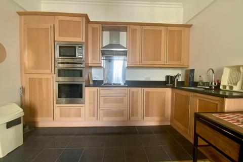 1 bedroom flat to rent, Brunswick Place, Hove, BN3