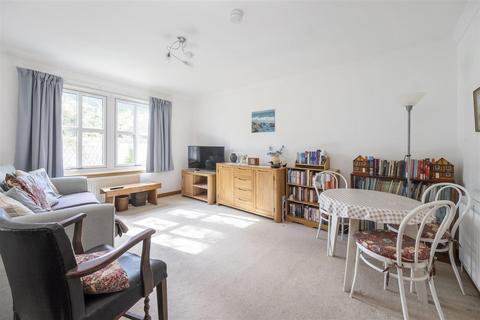 1 bedroom retirement property for sale, 11, James Foulis Court, St. Andrews