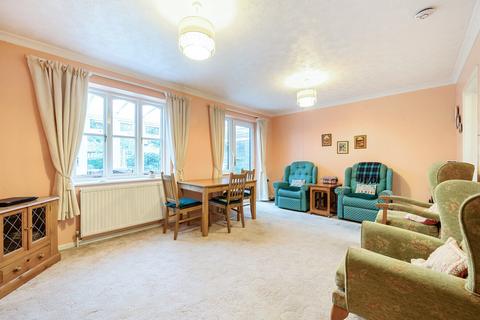 2 bedroom retirement property for sale, Highfield Court, Reading RG7