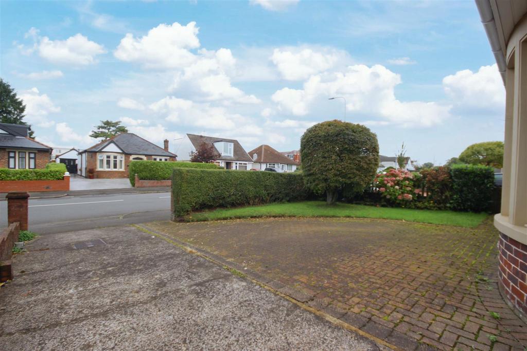TynYParc Road, Rhiwbina, Cardiff 2 bed semidetached bungalow for