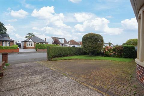 2 bedroom semi-detached bungalow for sale, Tyn-Y-Parc Road, Rhiwbina, Cardiff