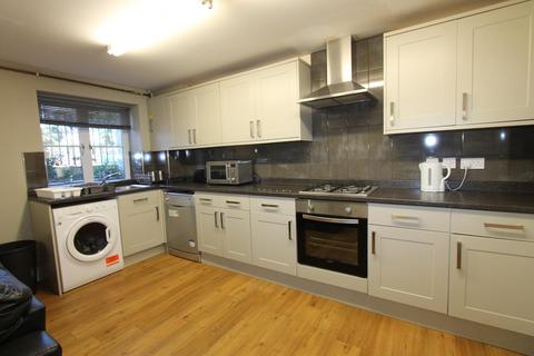 5 bedroom flat to rent, Old Warwick Road, Leamington Spa, CV31