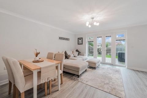 2 bedroom end of terrace house for sale, Hayton Crescent, Tadworth