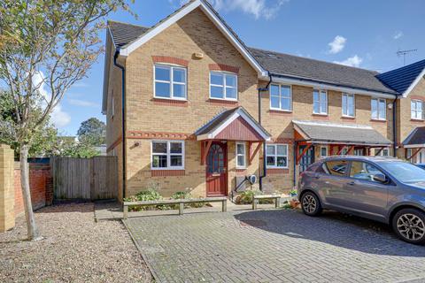 3 bedroom end of terrace house for sale, Elliots Way, Caversham