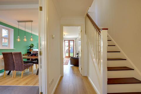 1 Elliots Way, Caversham, Reading, RG4 8BW
