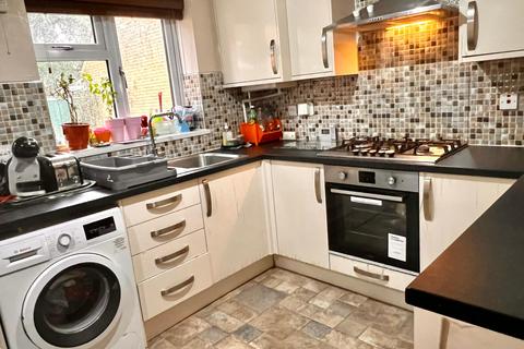 8 Bracken Close, Leicester, LE5 4JY