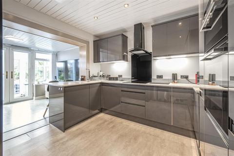 8 Beck Close, Braystones, Beckermet, CA21 2YH