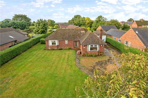 3 bedroom bungalow for sale, Oving Road, Aylesbury HP22