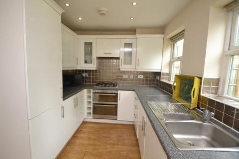 4 bedroom semi-detached house to rent, Denison Road, Manchester M14