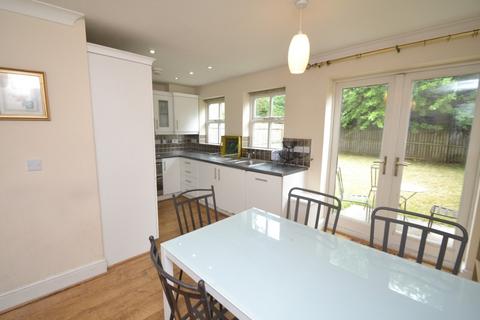 4 bedroom semi-detached house to rent, Denison Road, Manchester M14