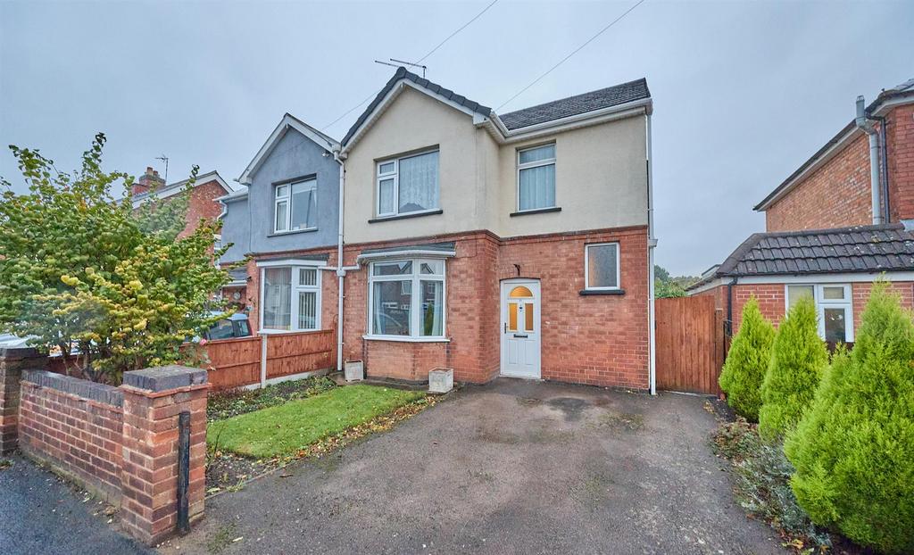 Northfield Road, Hinckley 3 bed semidetached house for sale £230,000