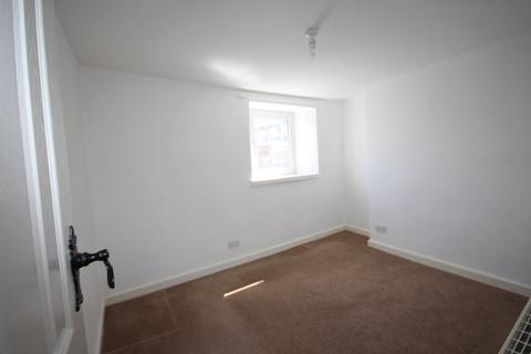 2 bedroom terraced house to rent, Hartop Road, TORQUAY