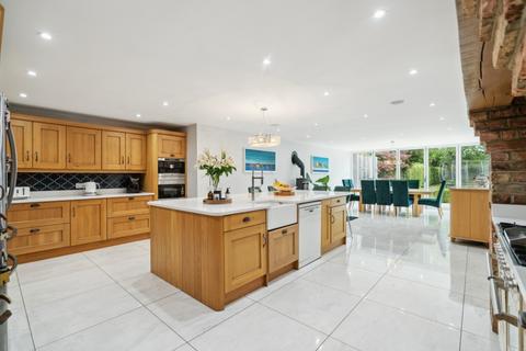 2 Garners Close, Chalfont St Peter, Gerrards Cross, SL9 0HB