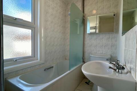 1 bedroom apartment to rent, Sackville Road, Hove