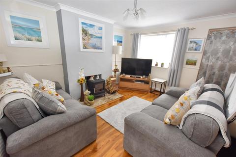 1 Penwarne Close, Tolvaddon, Camborne, TR14 0HG