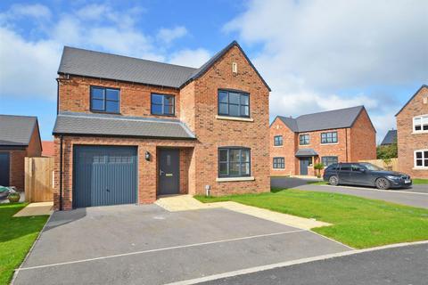 4 bedroom detached house for sale, Salt Crescent, Baschurch