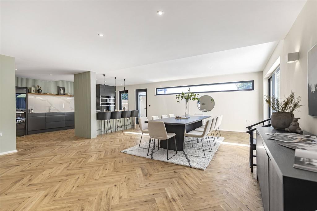 Kitchen/Dining Area