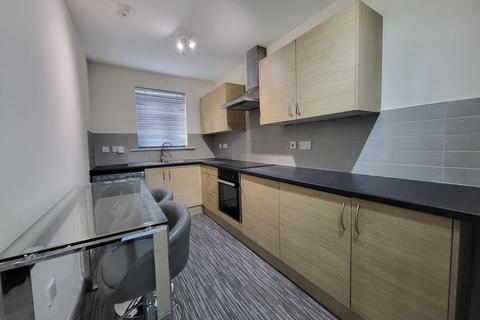 4 bedroom end of terrace house to rent, Mackworth Street, Hulme, Manchester. M15 5LP
