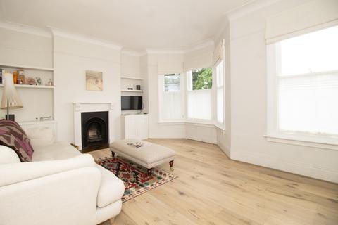 3 bedroom flat for sale, Marsden Road, London, SE15