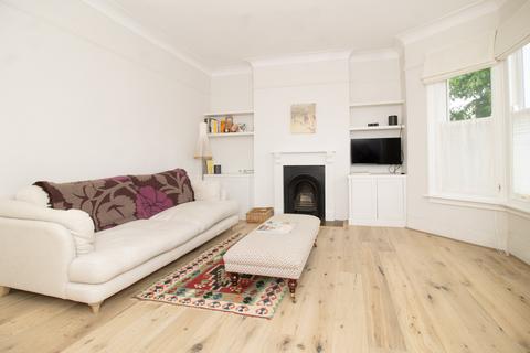 3 bedroom flat for sale, Marsden Road, London, SE15