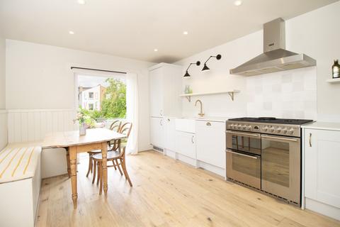 3 bedroom flat for sale, Marsden Road, London, SE15