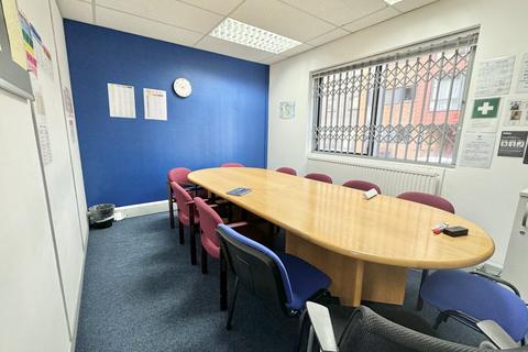 Property to rent, Stewart House, St. Andrews Court, Leeds, West Yorkshire, LS3