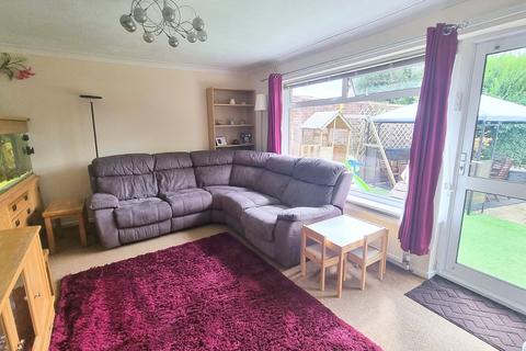 2 bedroom chalet for sale, Appledore Gardens, Lindfield, RH16