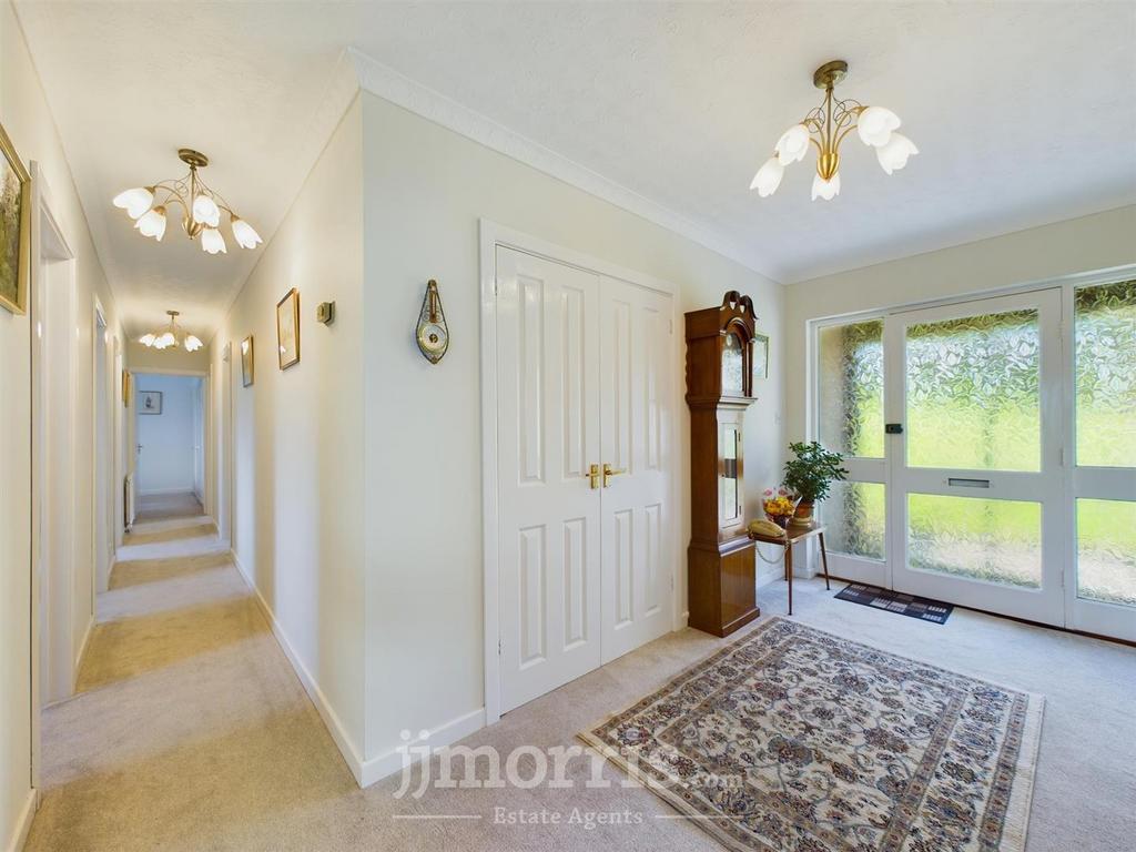 CAM01583 G0-PR0187-STILL026.jpg